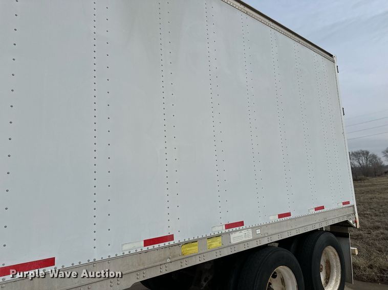 image for item DJ6229 1998 Stoughton  AVW-485T-S-C dry van trailer