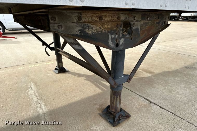 image for item DJ6229 1998 Stoughton  AVW-485T-S-C dry van trailer