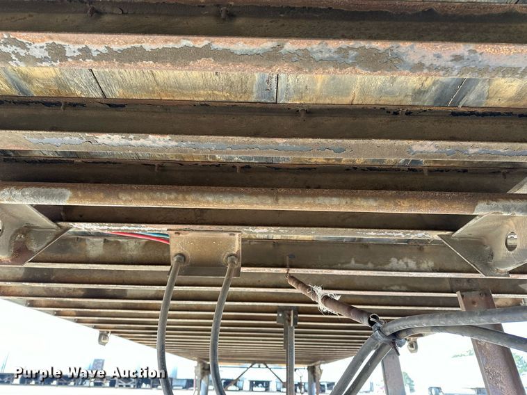 image for item DJ6229 1998 Stoughton  AVW-485T-S-C dry van trailer