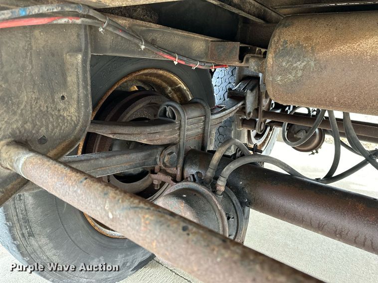 image for item DJ6229 1998 Stoughton  AVW-485T-S-C dry van trailer