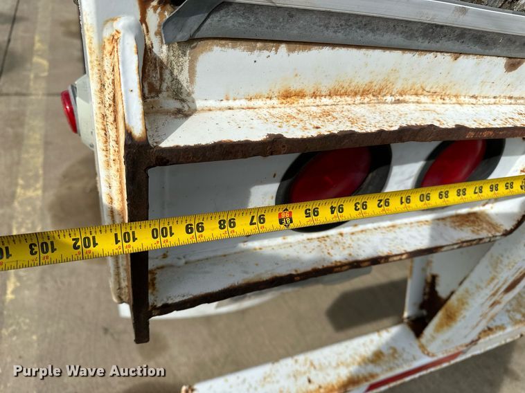 image for item DJ6229 1998 Stoughton  AVW-485T-S-C dry van trailer