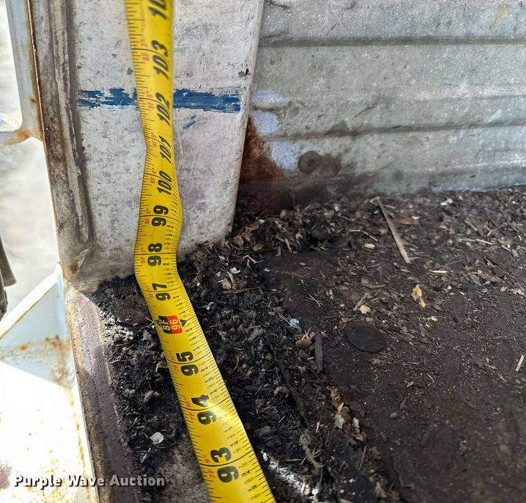 image for item DJ6229 1998 Stoughton  AVW-485T-S-C dry van trailer