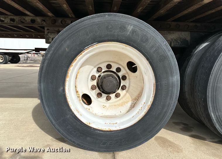 image for item DJ6229 1998 Stoughton  AVW-485T-S-C dry van trailer