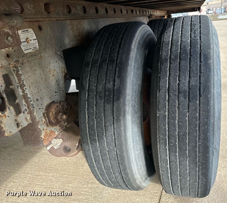 image for item DJ6230 2001 Great Dane 7411TP-SA dry van trailer