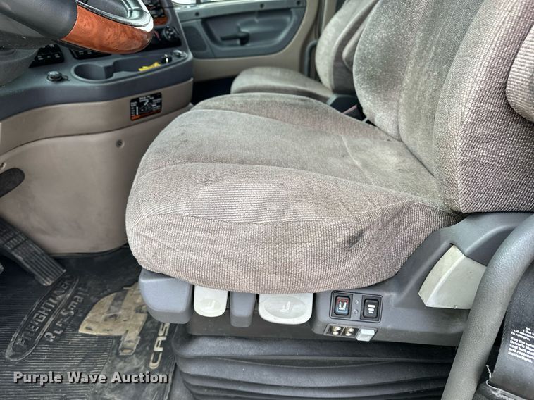 image for item DJ6231 2016 Freightliner Cascadia Evolution  semi truck