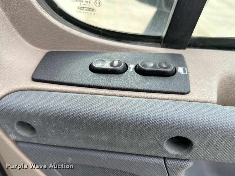 image for item DJ6231 2016 Freightliner Cascadia Evolution  semi truck