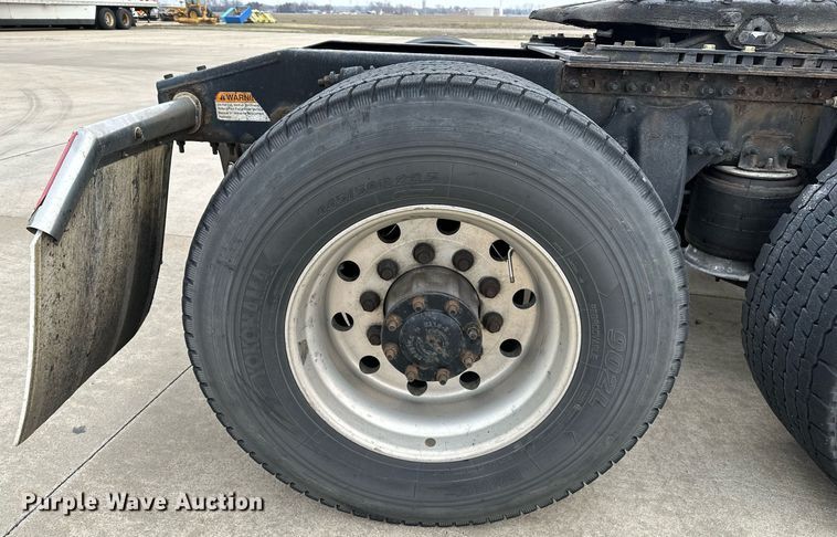 image for item DJ6231 2016 Freightliner Cascadia Evolution  semi truck