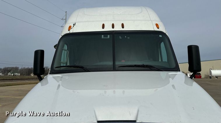 image for item DJ6232 2014 Freightliner  Cascadia Evolution semi truck