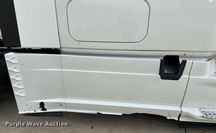 image for item DJ6232 2014 Freightliner  Cascadia Evolution semi truck