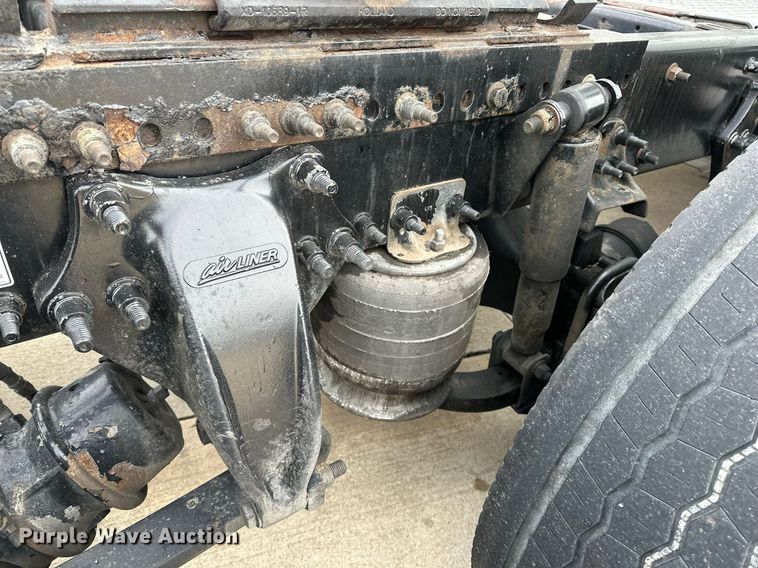 image for item DJ6232 2014 Freightliner  Cascadia Evolution semi truck