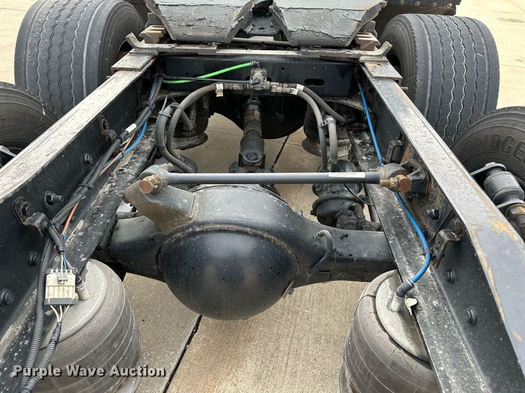 image for item DJ6232 2014 Freightliner  Cascadia Evolution semi truck