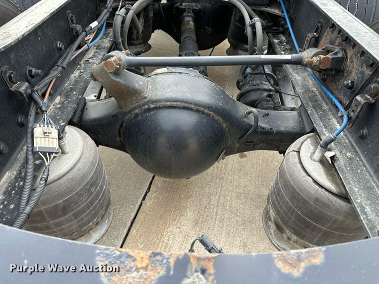 image for item DJ6232 2014 Freightliner  Cascadia Evolution semi truck