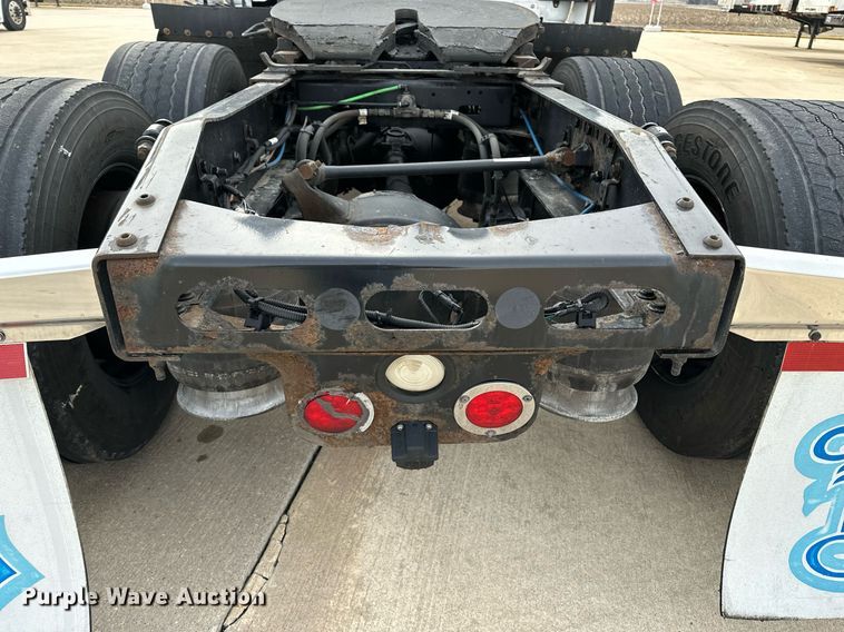 image for item DJ6232 2014 Freightliner  Cascadia Evolution semi truck