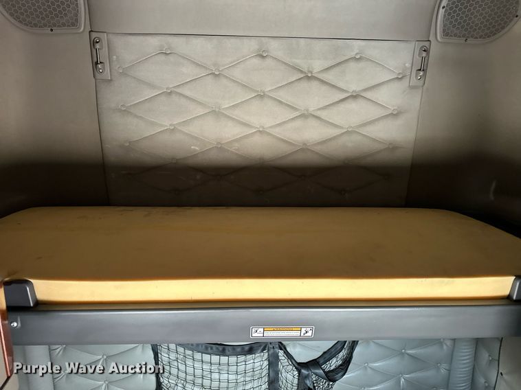 image for item DJ6232 2014 Freightliner  Cascadia Evolution semi truck