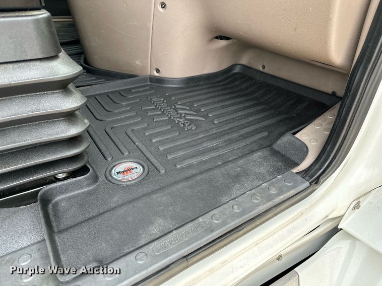 image for item DJ6232 2014 Freightliner  Cascadia Evolution semi truck