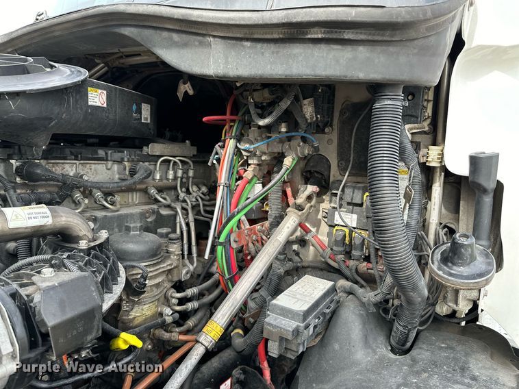 image for item DJ6232 2014 Freightliner  Cascadia Evolution semi truck