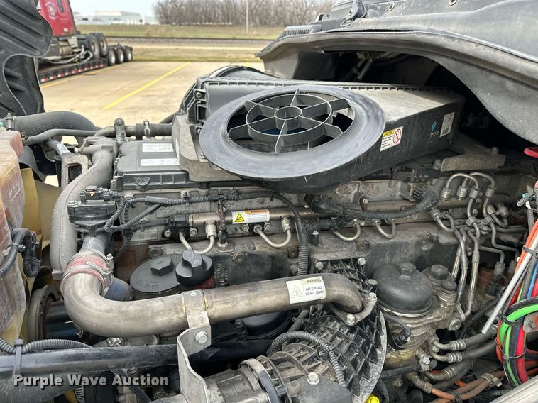 image for item DJ6232 2014 Freightliner  Cascadia Evolution semi truck