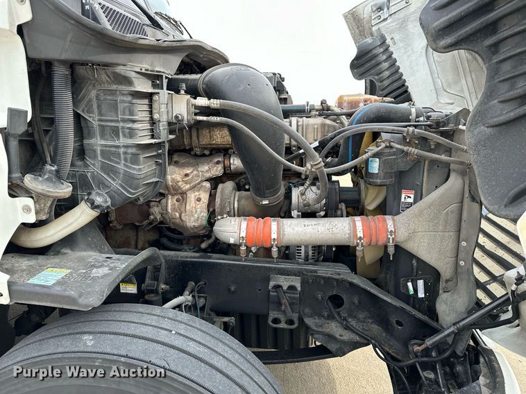 image for item DJ6232 2014 Freightliner  Cascadia Evolution semi truck