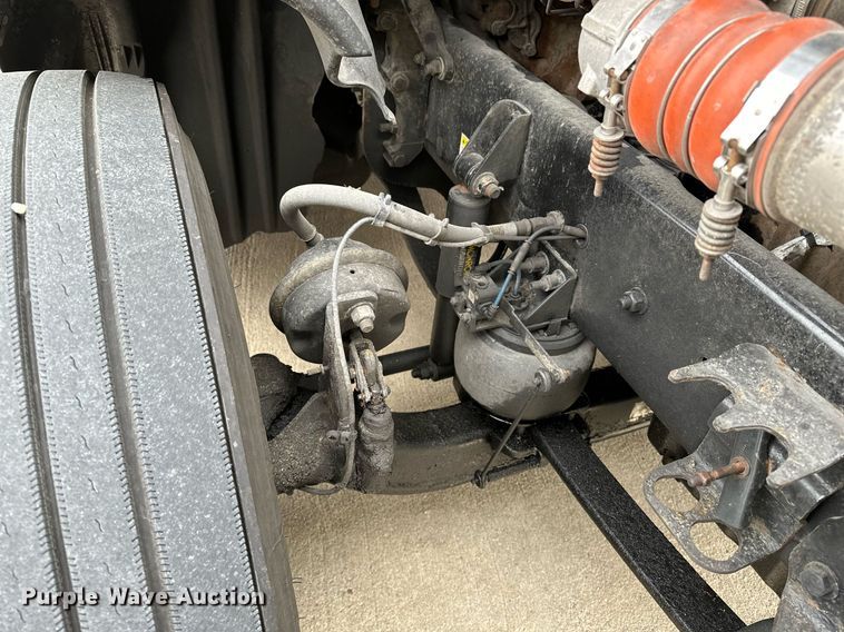 image for item DJ6232 2014 Freightliner  Cascadia Evolution semi truck