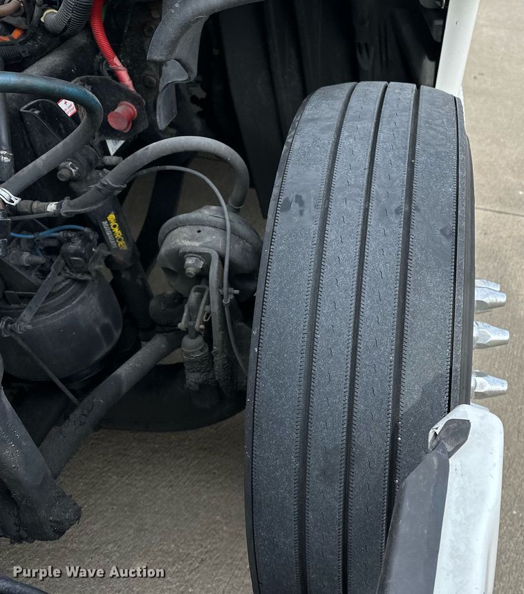 image for item DJ6232 2014 Freightliner  Cascadia Evolution semi truck