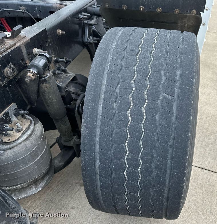 image for item DJ6232 2014 Freightliner  Cascadia Evolution semi truck