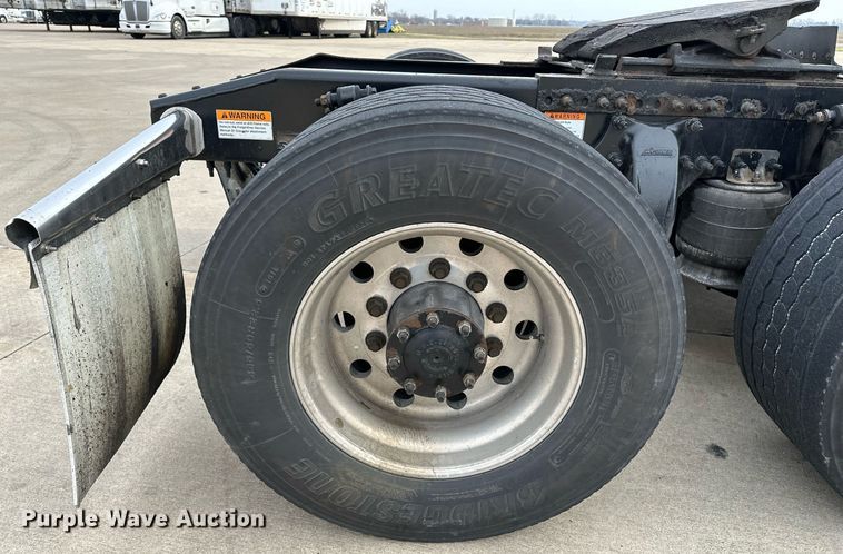 image for item DJ6232 2014 Freightliner  Cascadia Evolution semi truck