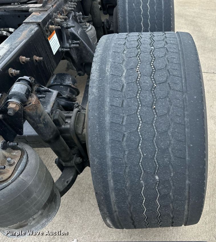 image for item DJ6232 2014 Freightliner  Cascadia Evolution semi truck