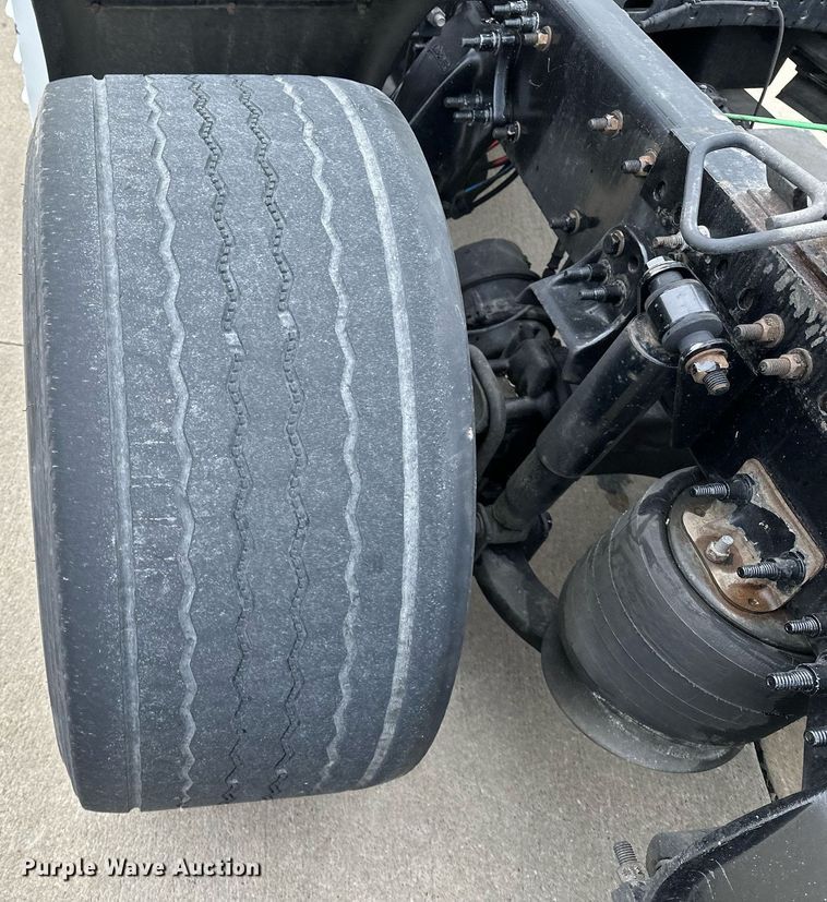 image for item DJ6232 2014 Freightliner  Cascadia Evolution semi truck