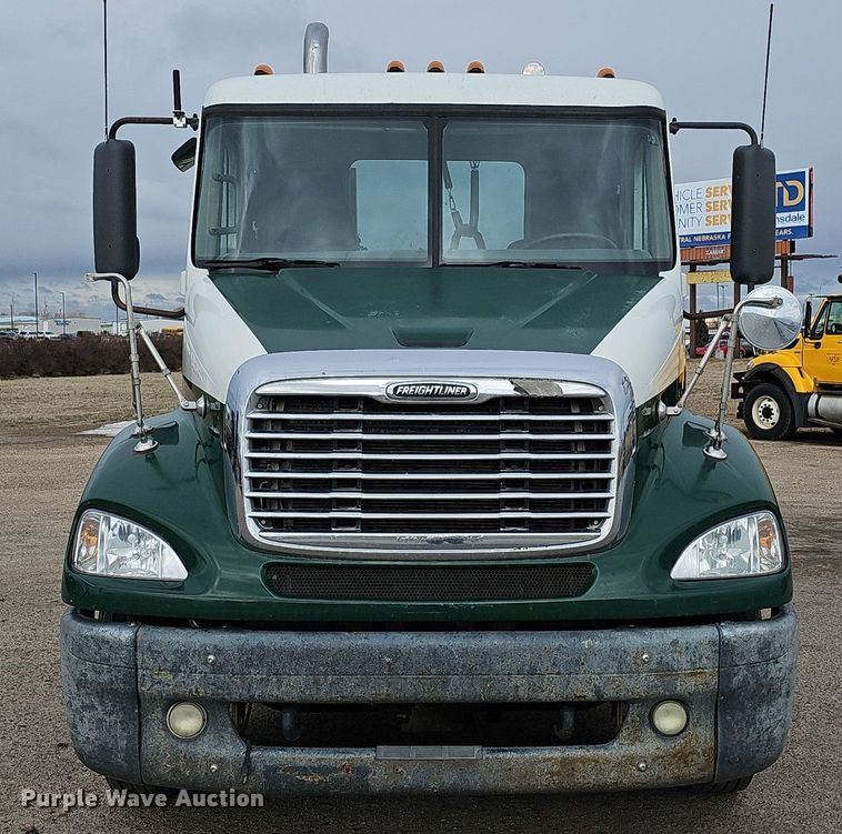 image for item DK0542 2007 Freightliner Columbia semi truck