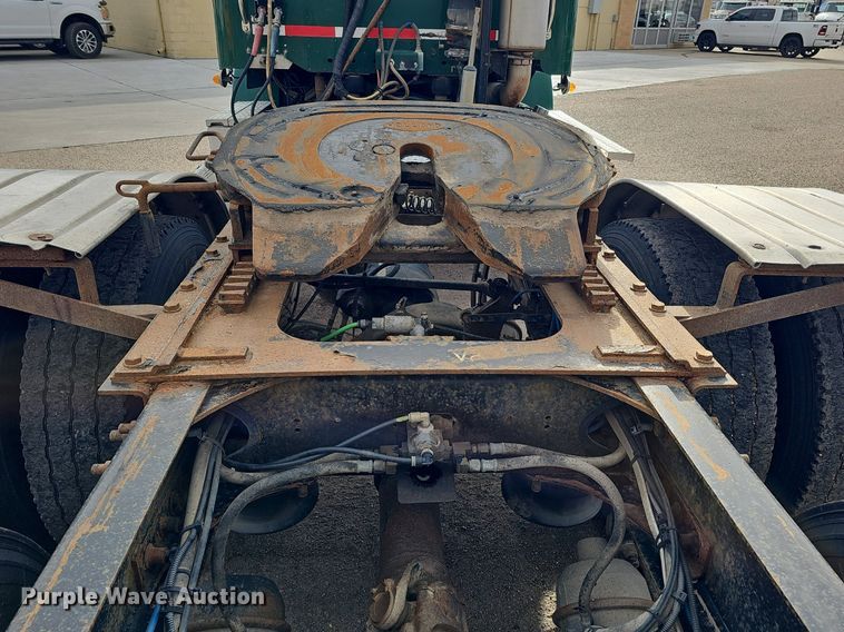 image for item DK0542 2007 Freightliner Columbia semi truck