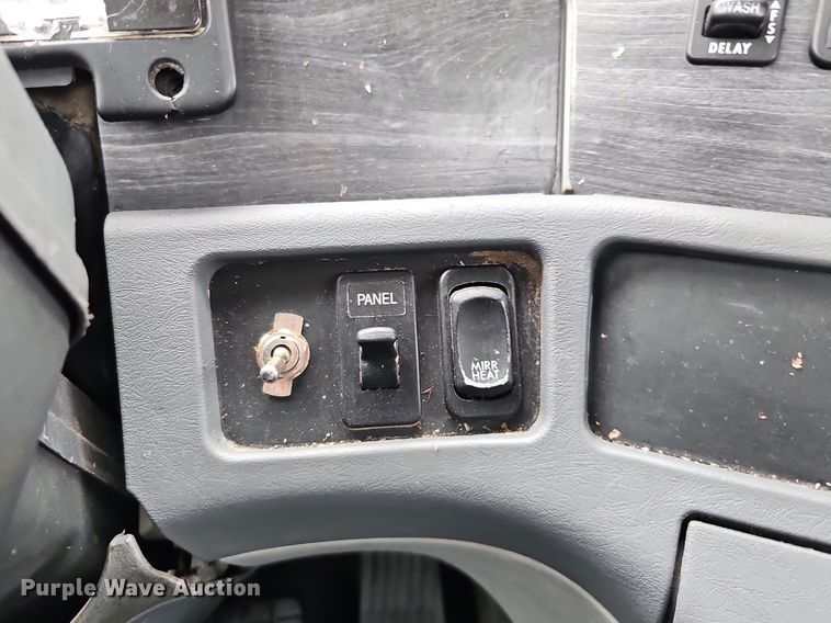 image for item DK0542 2007 Freightliner Columbia semi truck