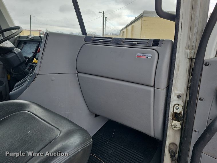 image for item DK0542 2007 Freightliner Columbia semi truck