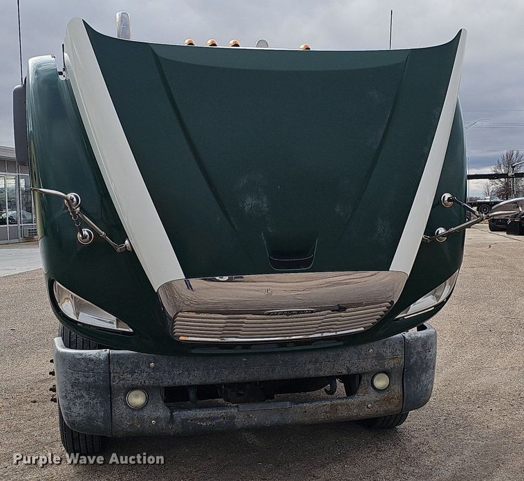 image for item DK0542 2007 Freightliner Columbia semi truck