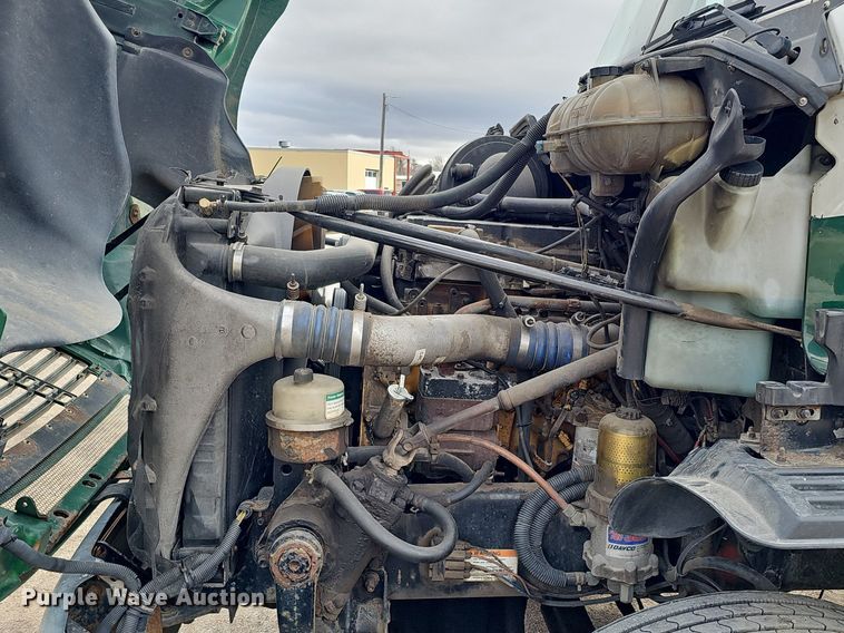 image for item DK0542 2007 Freightliner Columbia semi truck