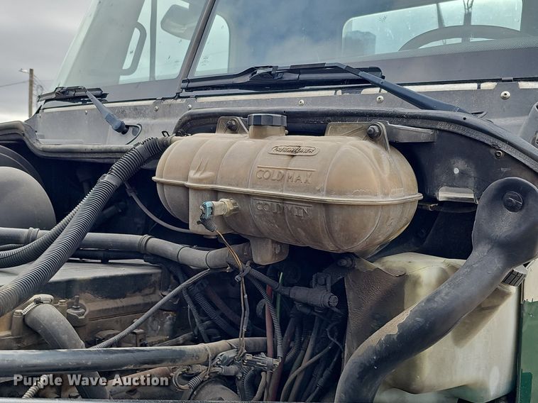 image for item DK0542 2007 Freightliner Columbia semi truck