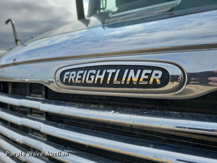 image for item DK0542 2007 Freightliner Columbia semi truck
