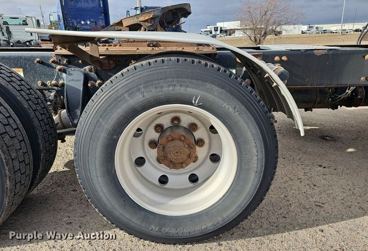 image for item DK0542 2007 Freightliner Columbia semi truck