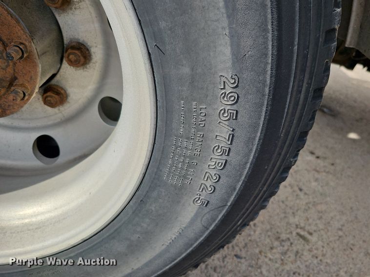 image for item DK0542 2007 Freightliner Columbia semi truck