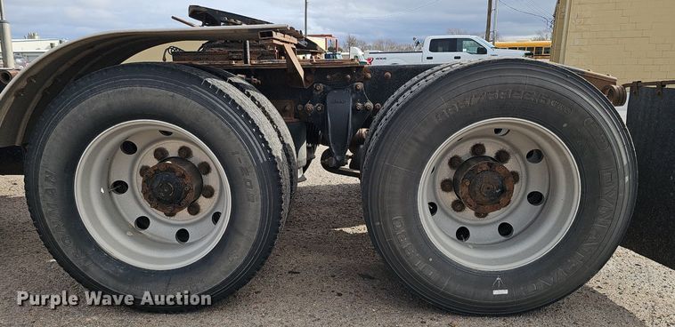 image for item DK0542 2007 Freightliner Columbia semi truck