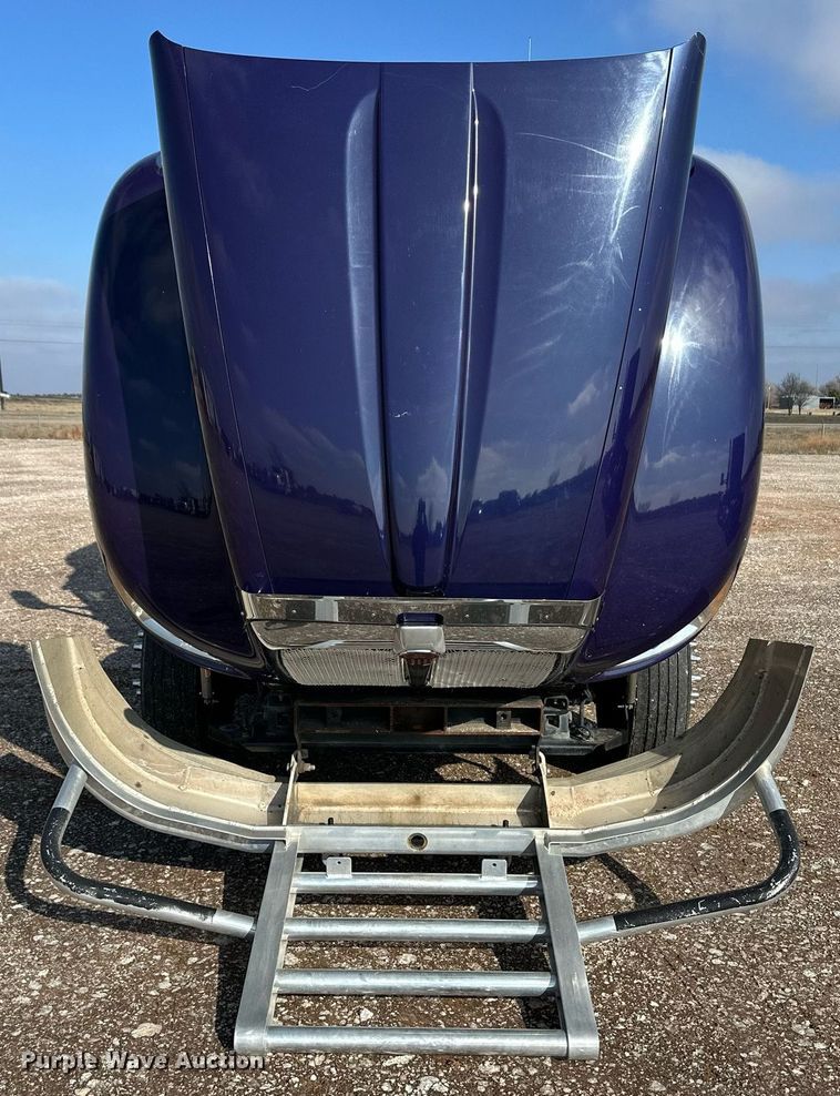 image for item DM2675 2015 Kenworth T660 semi truck