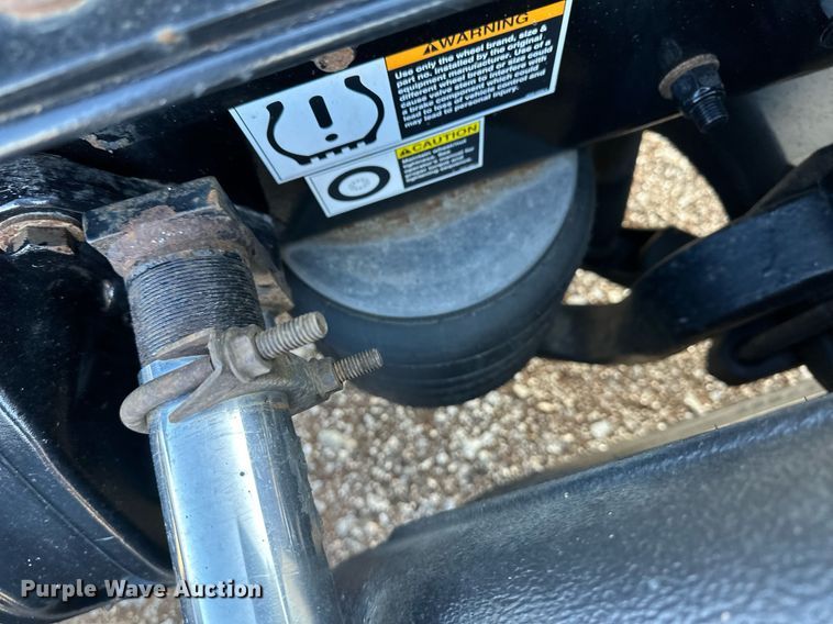 image for item DM2675 2015 Kenworth T660 semi truck