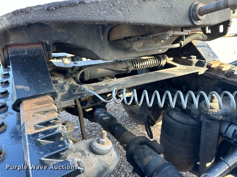 image for item DM2675 2015 Kenworth T660 semi truck