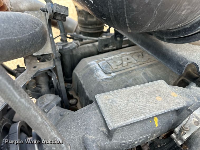 image for item DM2675 2015 Kenworth T660 semi truck