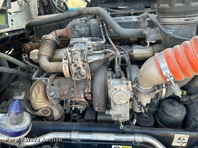 image for item DM2675 2015 Kenworth T660 semi truck