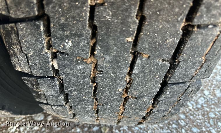 image for item DM2675 2015 Kenworth T660 semi truck