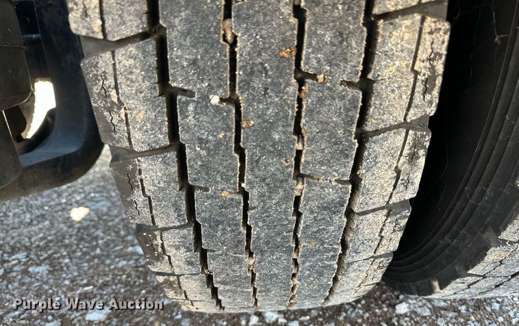 image for item DM2675 2015 Kenworth T660 semi truck