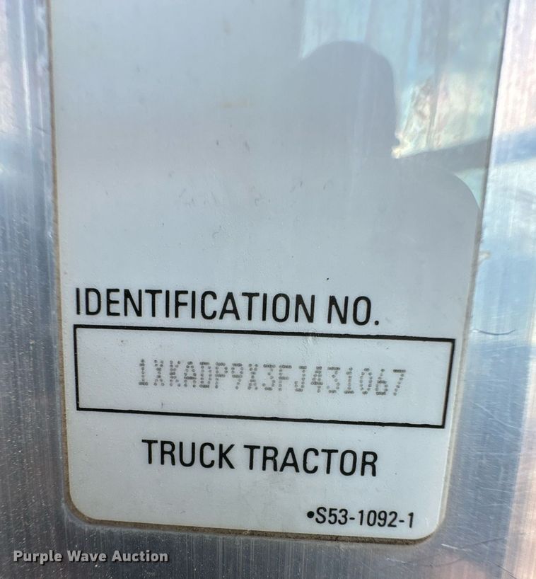 image for item DM2675 2015 Kenworth T660 semi truck