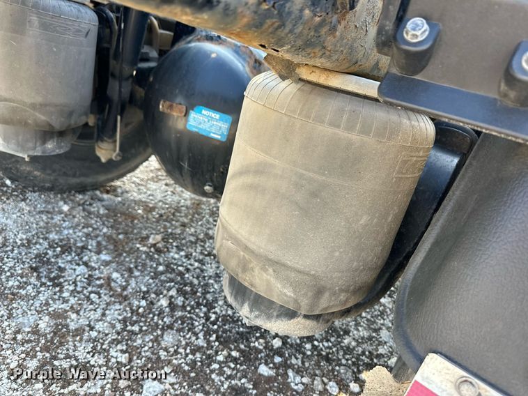 image for item DM2676 2017 Kenworth  T680 semi truck