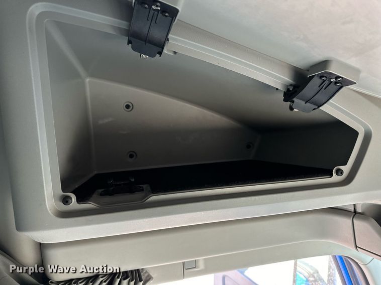 image for item DM2676 2017 Kenworth  T680 semi truck