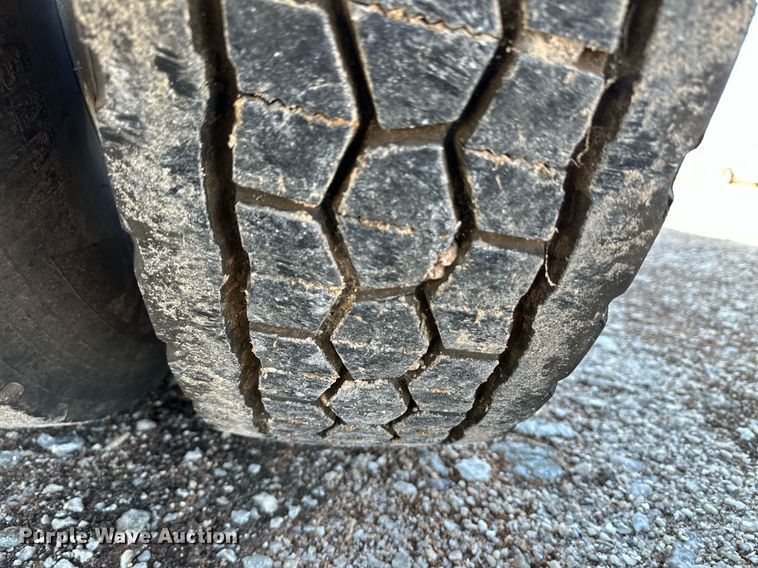 image for item DM2676 2017 Kenworth  T680 semi truck